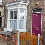Milton - Cosy 2 Bed House, 2 Floors, 15 Min Walk To Center, For Up To 6 - Period Features, Style, Fireplace, Superfast Wi-fi, Private Garden, Free On Street Parking Сasa de vacaciones
